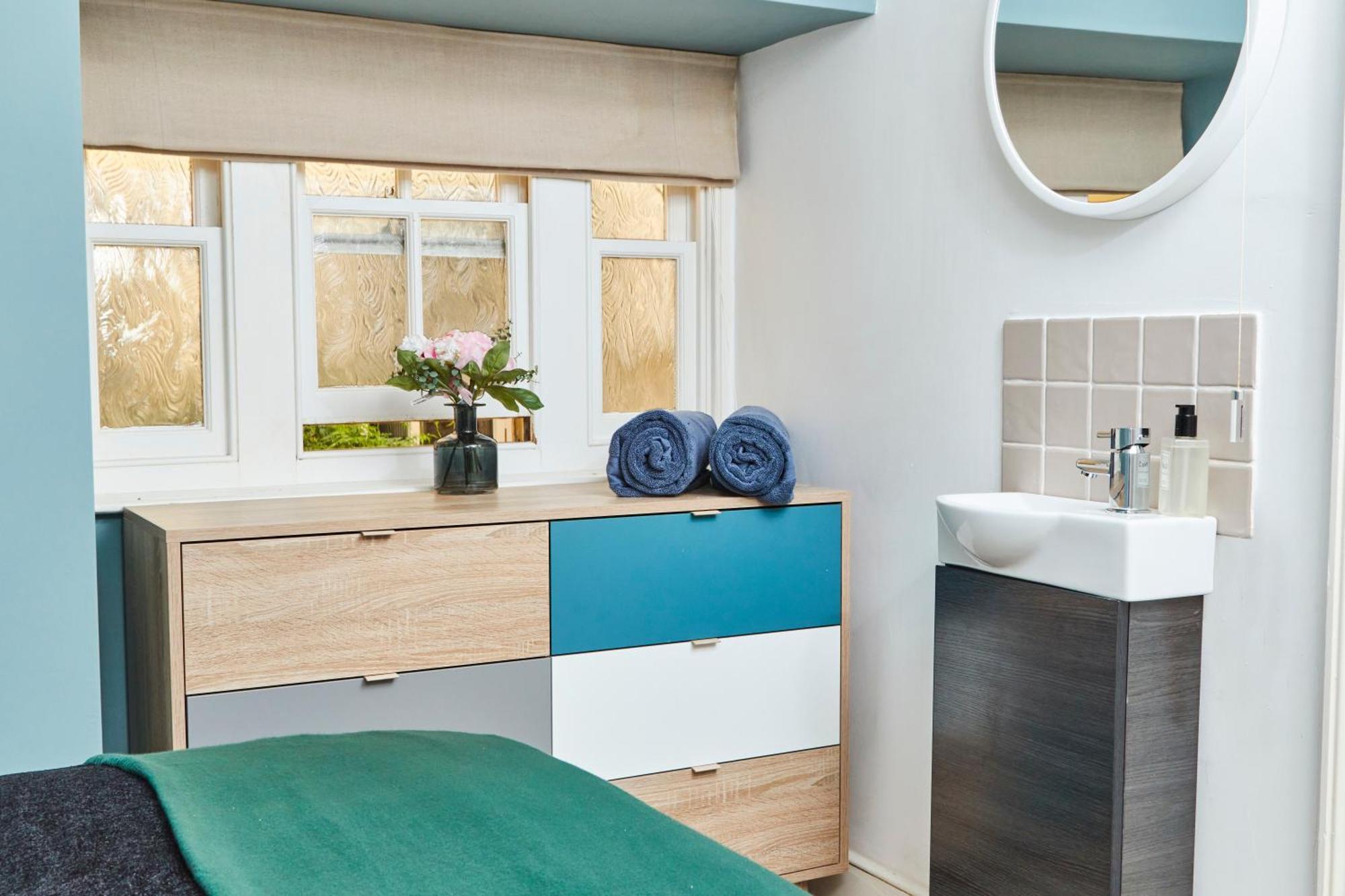 Beautiful 2Bedroom 4 Actual Beds House With Wifi By Purestay Bath Exterior foto