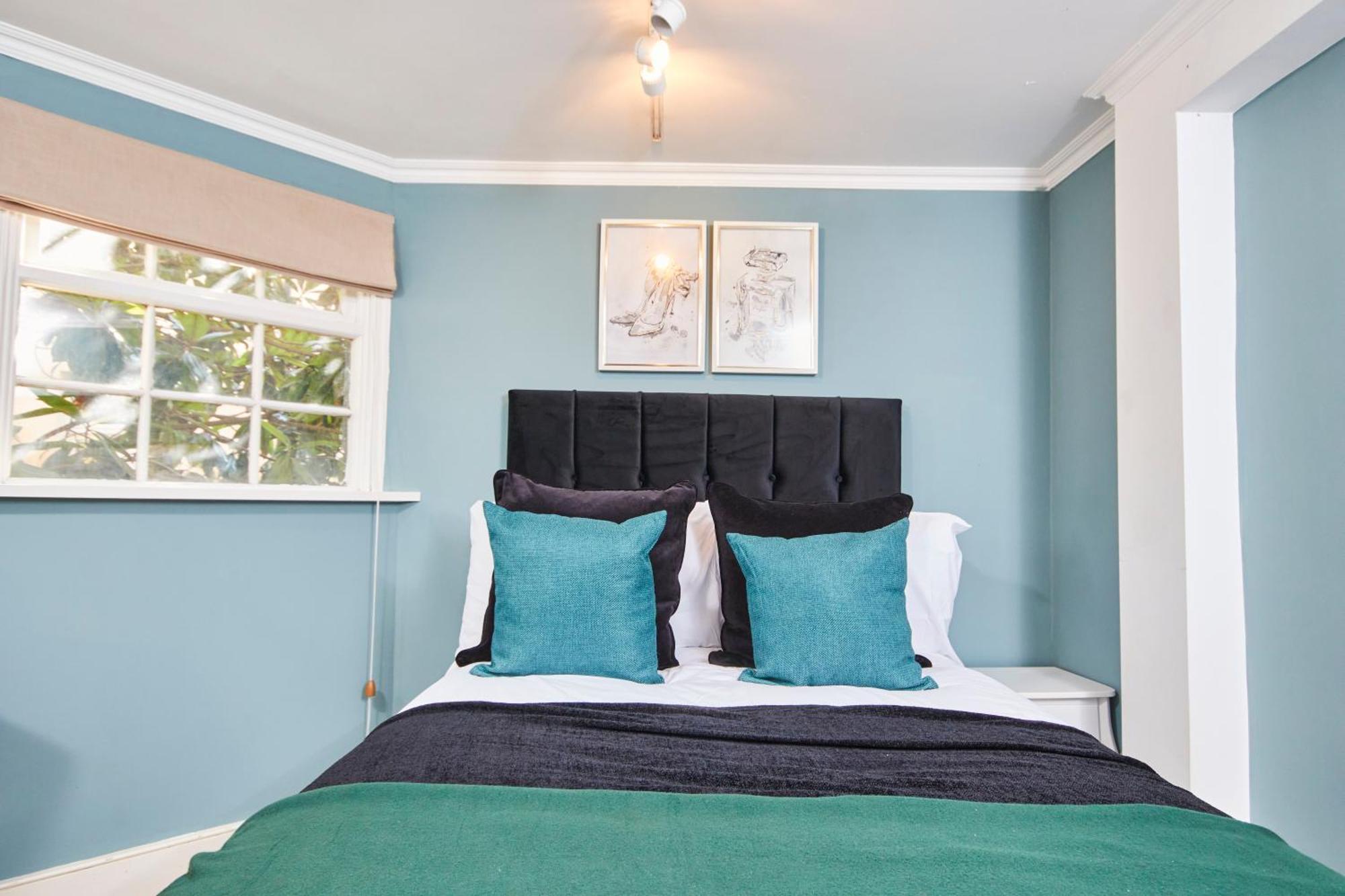 Beautiful 2Bedroom 4 Actual Beds House With Wifi By Purestay Bath Exterior foto