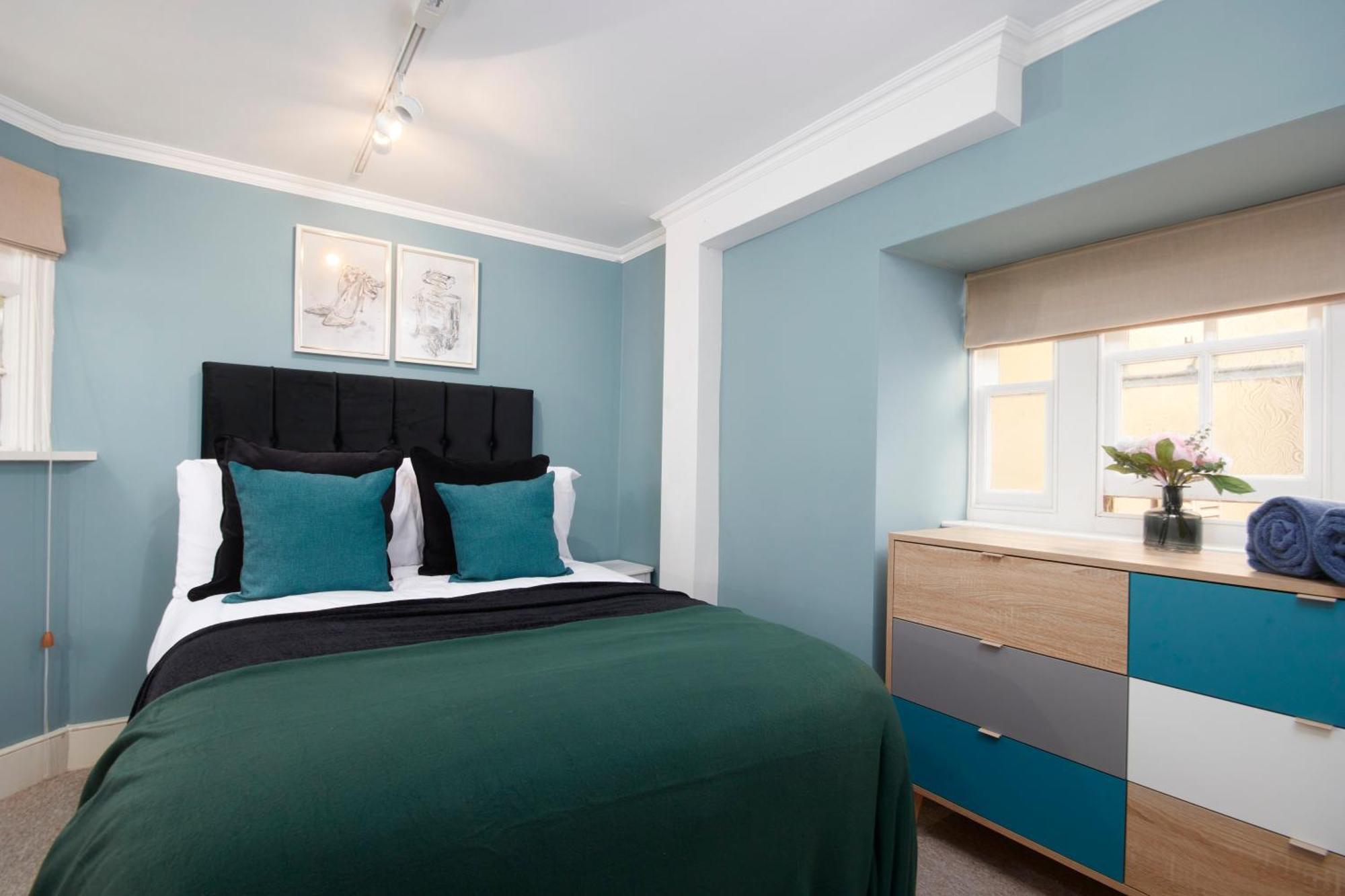 Beautiful 2Bedroom 4 Actual Beds House With Wifi By Purestay Bath Exterior foto