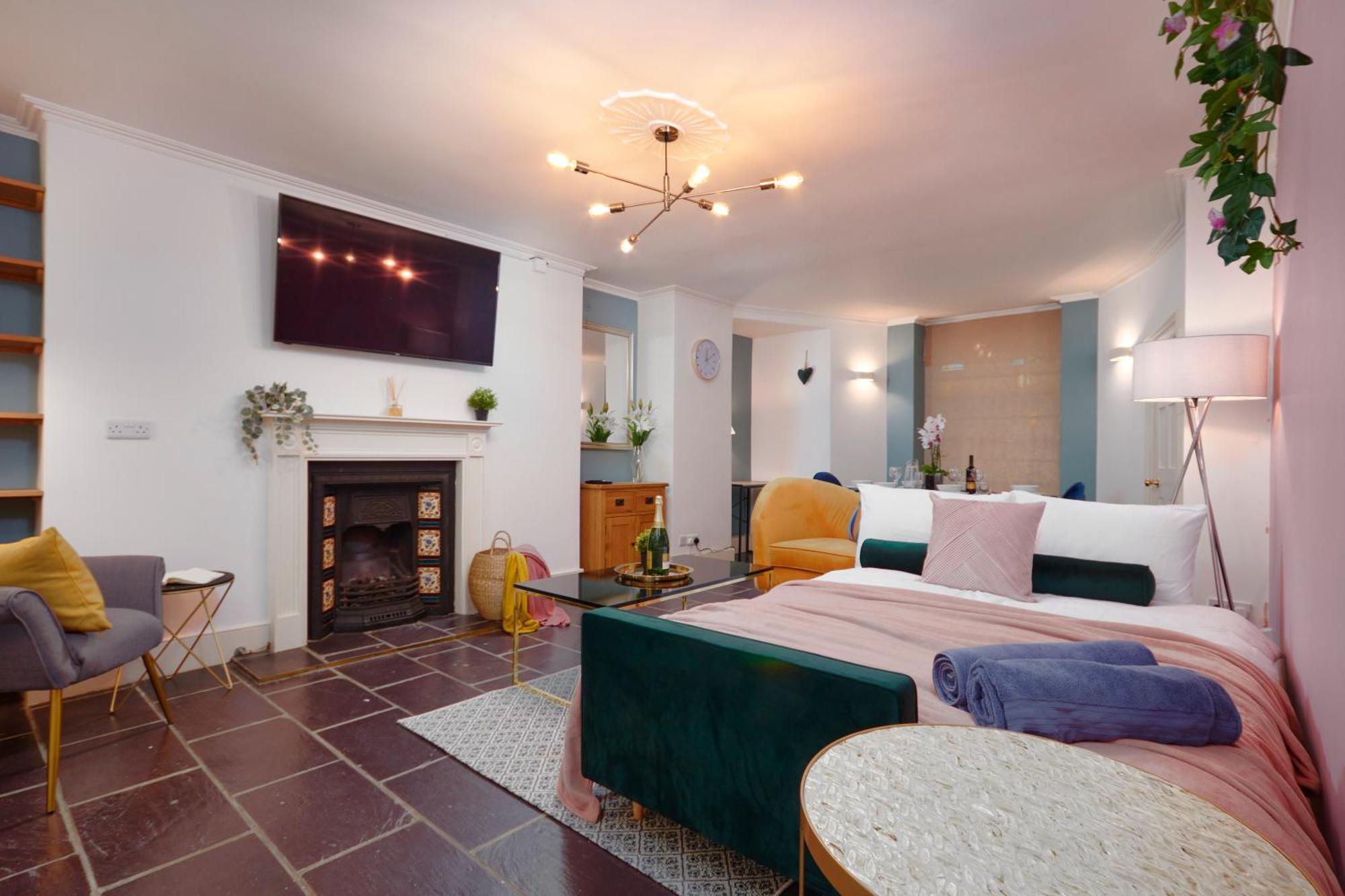 Beautiful 2Bedroom 4 Actual Beds House With Wifi By Purestay Bath Exterior foto